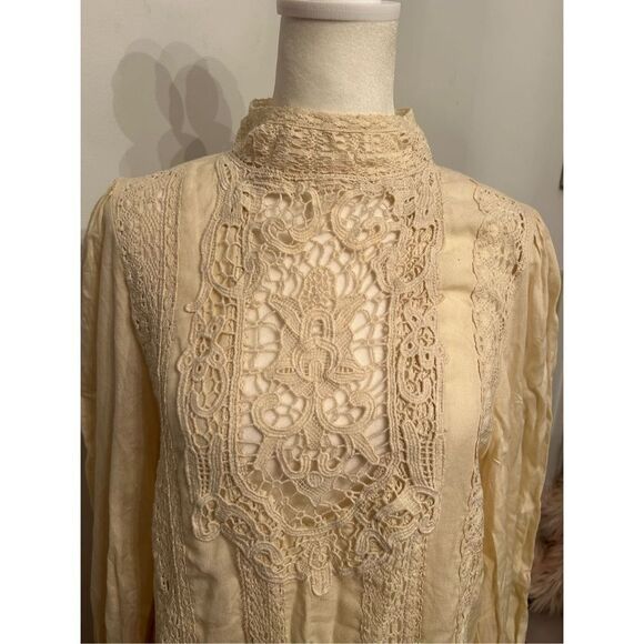 NWOT Free People One Ivory Vienna LS Crochet Mini Dress size XS Button Back Neck - Picture 2 of 4